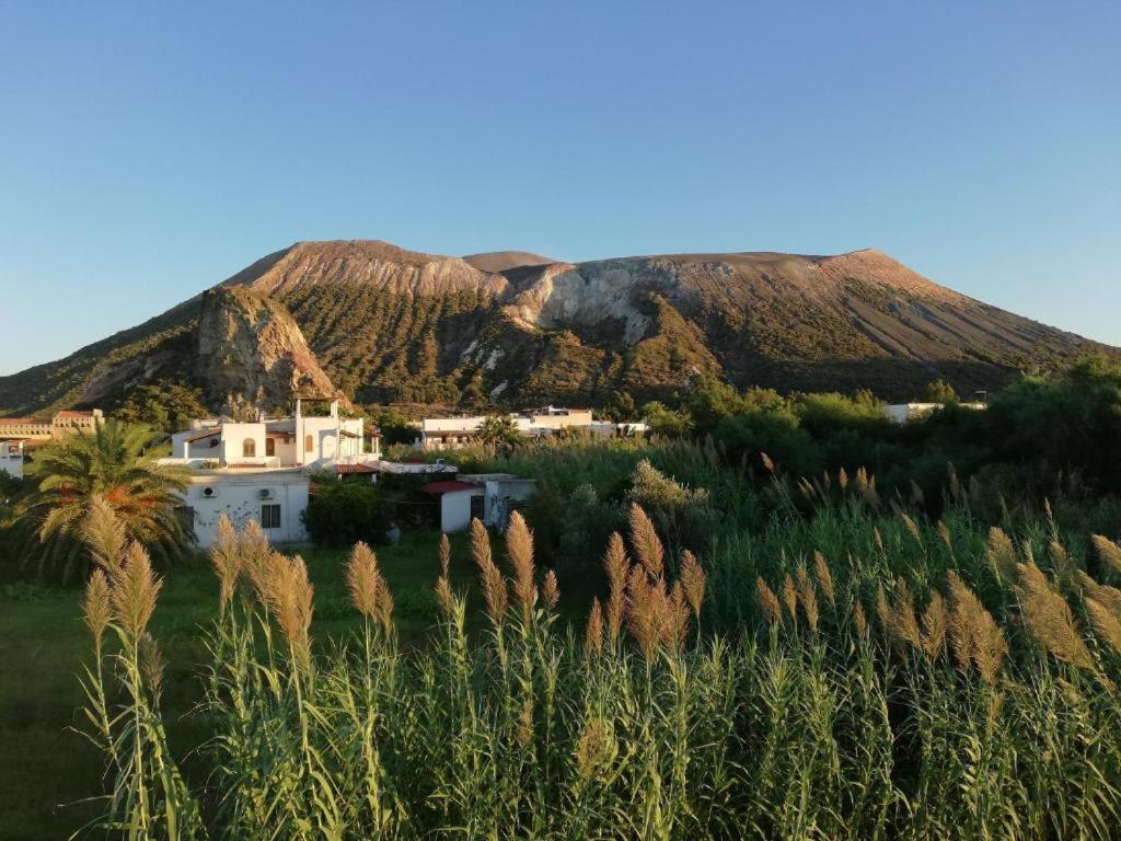 Garden & Sea Villa Vulcano  Exterior foto