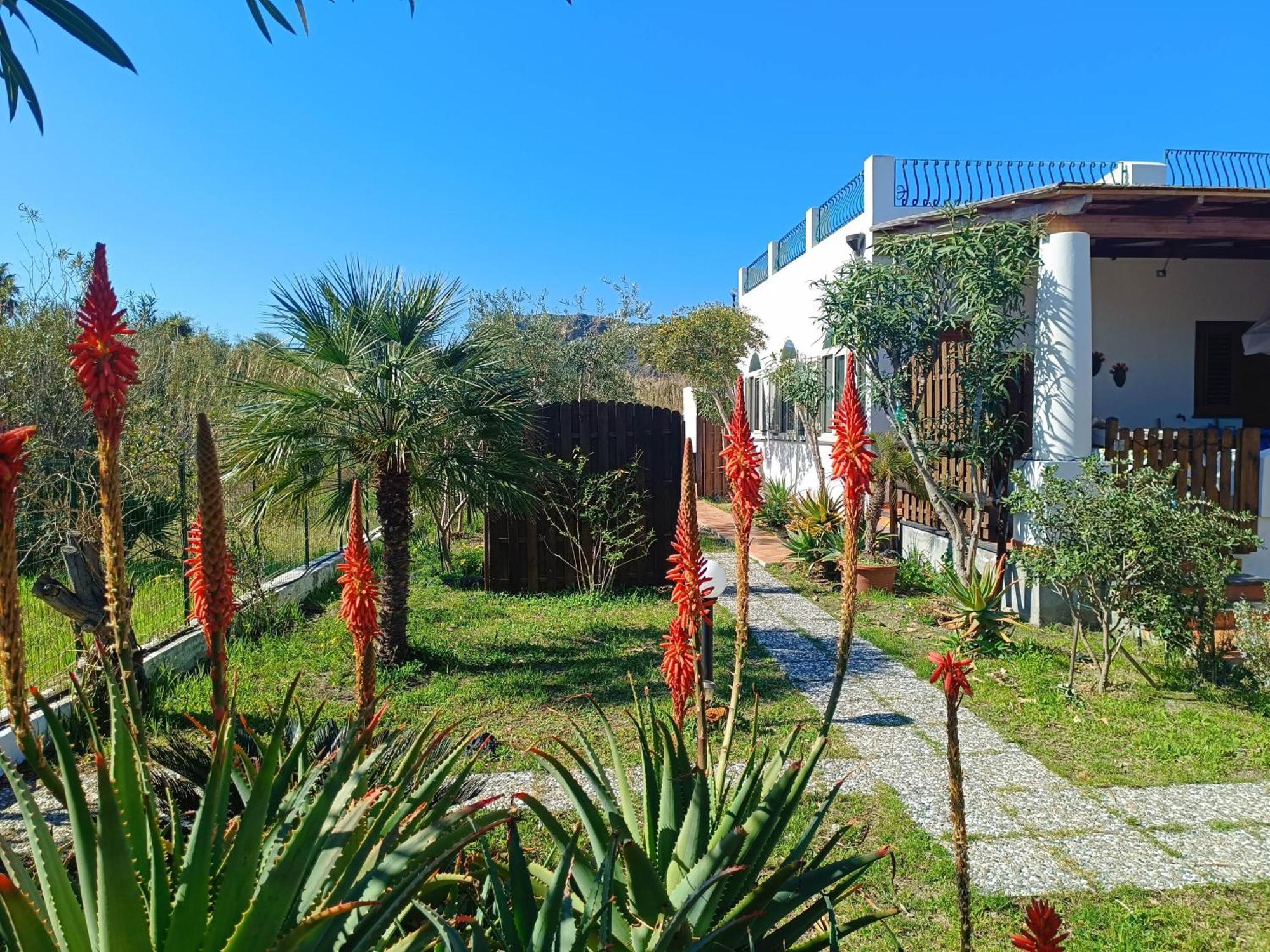 Garden & Sea Villa Vulcano  Exterior foto